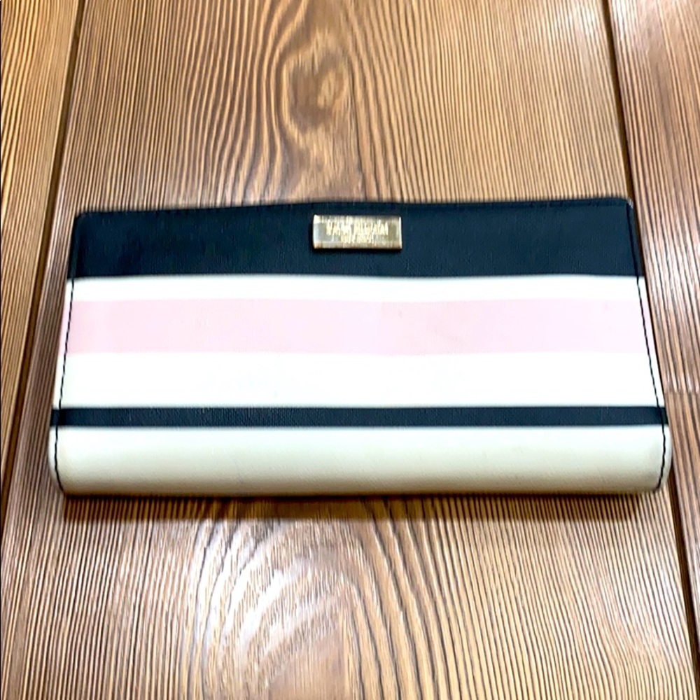 Kate Spade wallet. 3/4 size wallet.